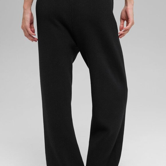Alo Yoga Scholar Straight Leg Sweatpant Black - Picture 2 of 4